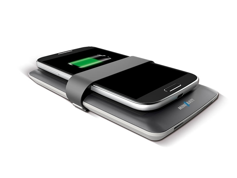 miniBatt MB-PGOO kabellose Qi-Powerbank für Smartphones rutschfeste Oberfläche