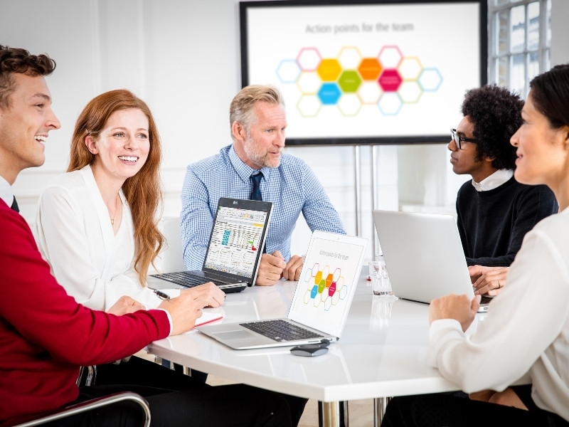 Barco ClickShare CSC-1 Präsentationssystem kabellos, Meetingraum