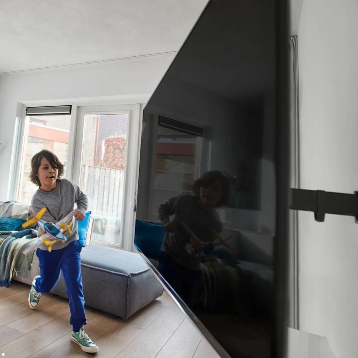 Vogels COMFORT TVM 3225 schwenkbare TV Wandhalterung 19 - 43 Zoll, schwarz neigbar Vogels COMFORT TVM 3225 schwenkbare TV Wandhalterung 19 - 43 Zoll, schwarz neigbar