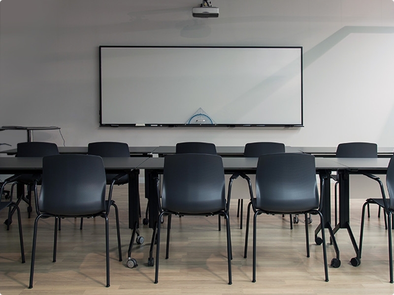 i3 Technologies interaktives Whiteboard 87 Zoll 10-Touch Duo Konferenzraum