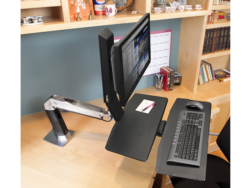 Ergotron WorkFit-A Steh-Sitz Arbeitsplatz mit Arbeitsfläche (24-317-026) Anwendung