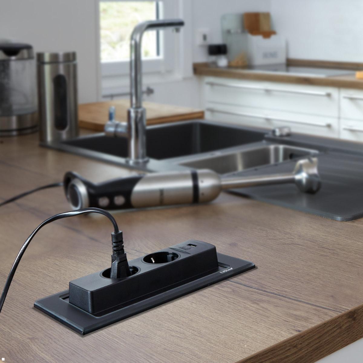 EVOLine BackFlip Cuisine 2x Steckdose mit USB-C Charger, Anwendungsbeispiel