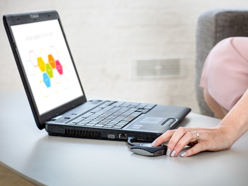 Barco ClickShare CSE-200 Präsentationssystem kabellos, Inhalte vom Laptop teilen
