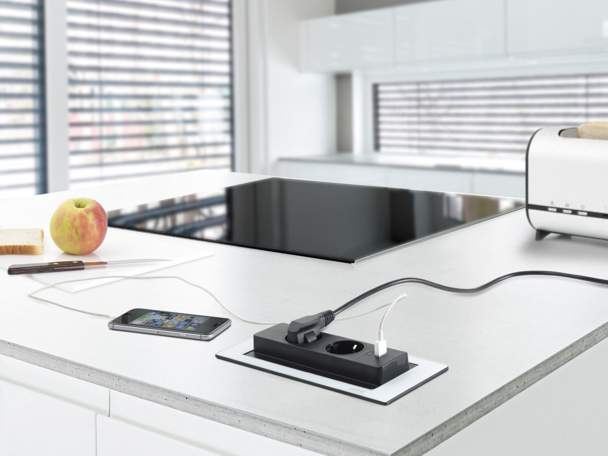 EVOLine BackFlip Cuisine 2x Steckdose, 1x USB Charger Anwendung Küche EVOLine BackFlip Cuisine 2x Steckdose, 1x USB Charger Anwendung Küche