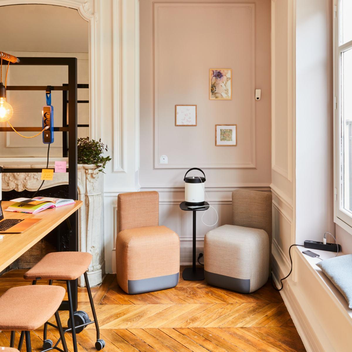 Bachmann MOV:E Power Unit 4x USB A/C Charger mit Schloss Adapter, weiß (BM0011025), Anwendungsbeispiel