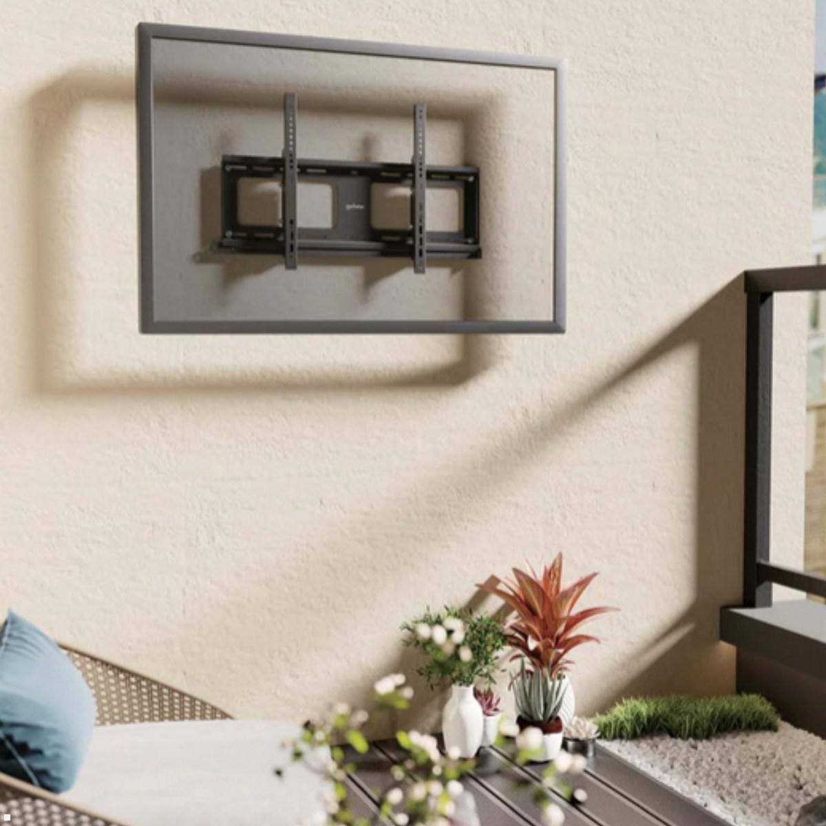 MonLines MWH036B flache Outdoor TV Wandhalterung 37-86 Zoll, diebstahlsicher, Beispiel