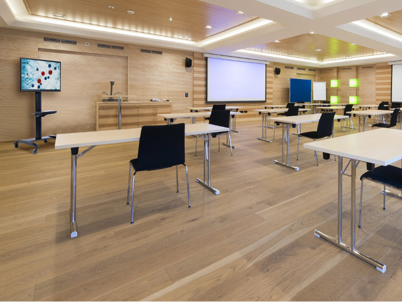 peerless ACC-GS1 Zubehör AV-Glasablage SR Monitorständer, Anwendungsbeispiel