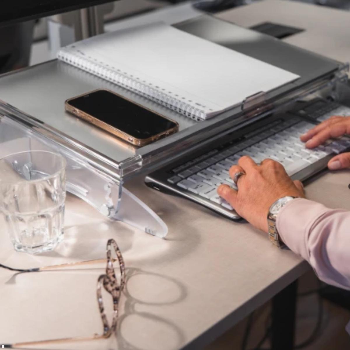 BakkerElkhuizen FlexDesk 640 Dokumentenhalter mit Lupenlineal (BNEFDESK640CR), Anwendung