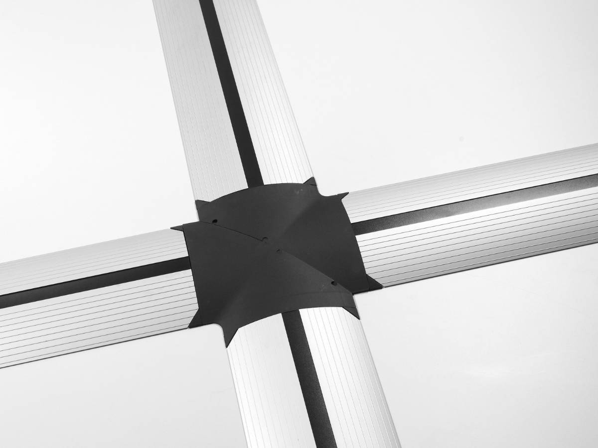 EVOline Zubehör 4-fach Kreuz Adapter für Bridge Kabelbrücken, schwarz EVOline Zubehör 4-fach Kreuz Adapter für Bridge Kabelbrücken, schwarz