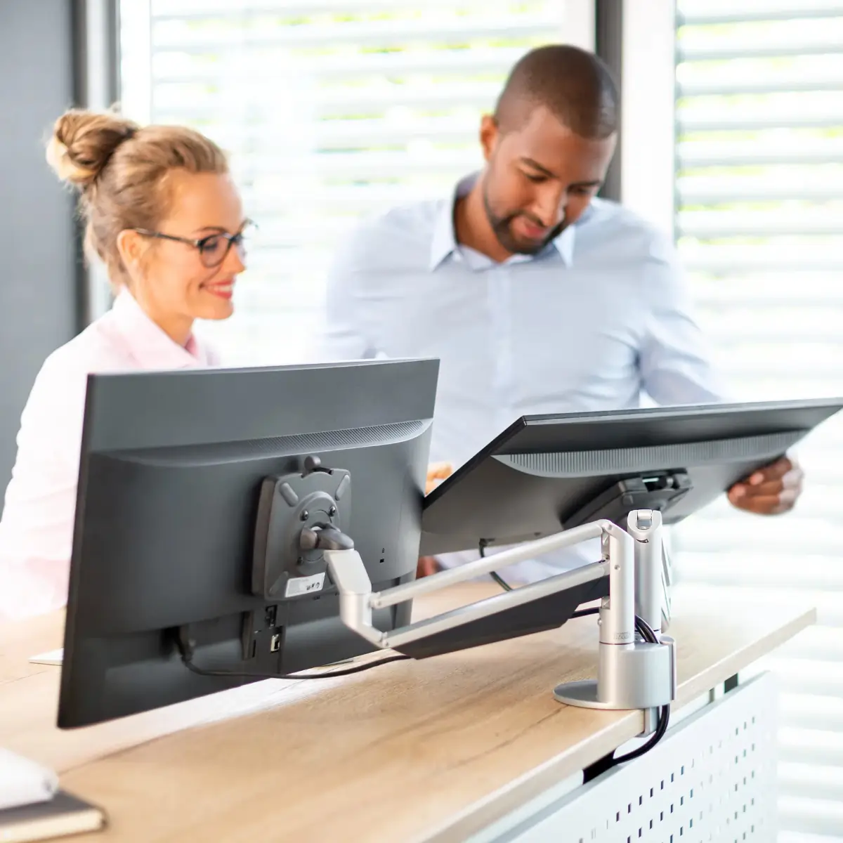 Passende Monitorhalterung finden - VESA, Tragkraft Passende Monitorhalterung finden - VESA, Tragkraft