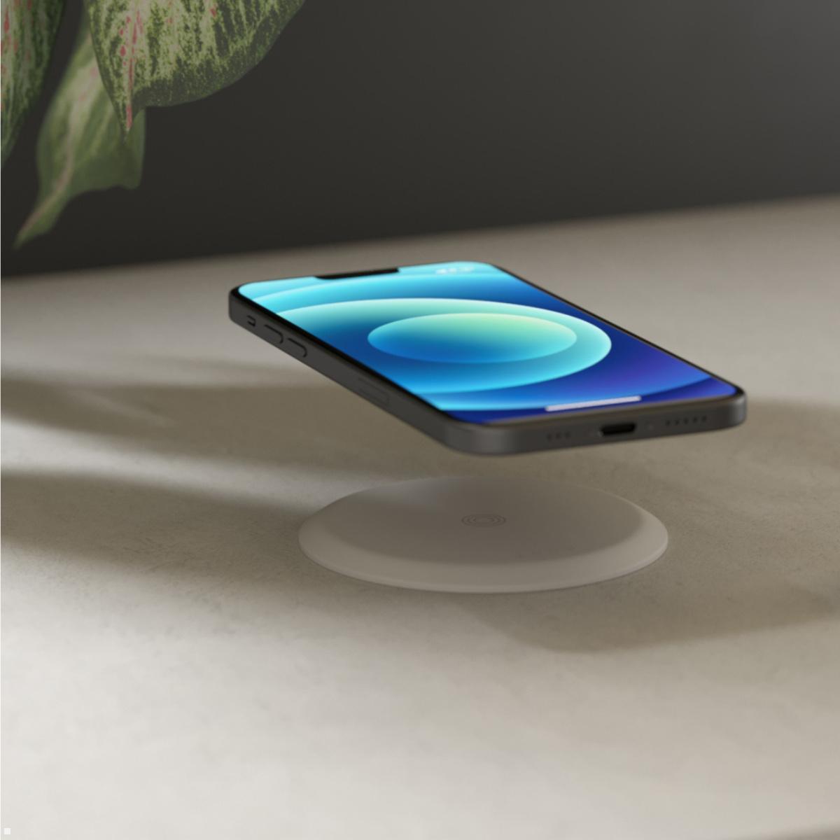 Zens ZEBI03W/00 Wireless Charger mit Schnellladefunktion für Apple & Samsung Anwendungsbeispiel Zens ZEBI03W/00 Wireless Charger mit Schnellladefunktion für Apple & Samsung Anwendungsbeispiel