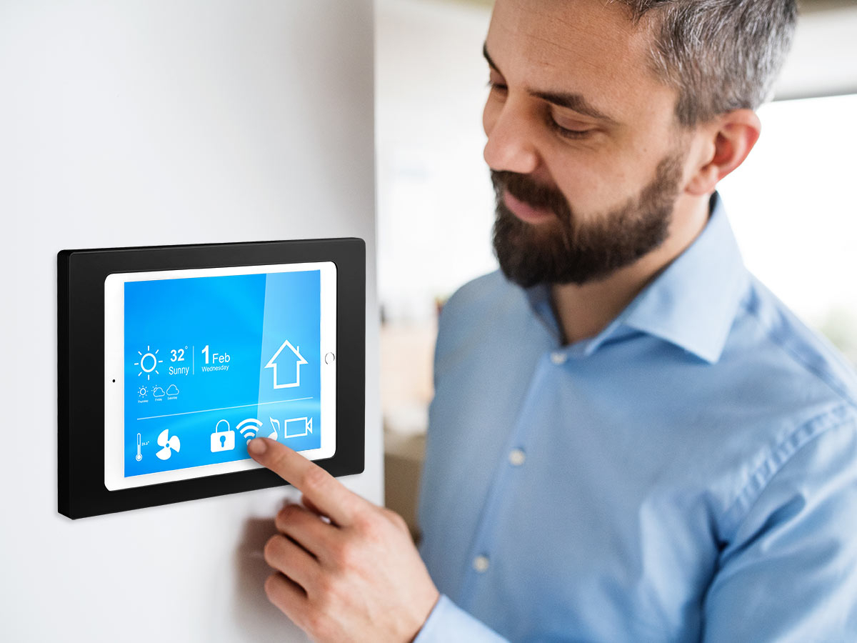 TabLines TWH020B Tablet Wandhalterung für Apple iPad 9.7 Zoll, schwarz Anwendungsbeispiel Smart Home TabLines TWH020B Tablet Wandhalterung für Apple iPad 9.7 Zoll, schwarz Anwendungsbeispiel Smart Home