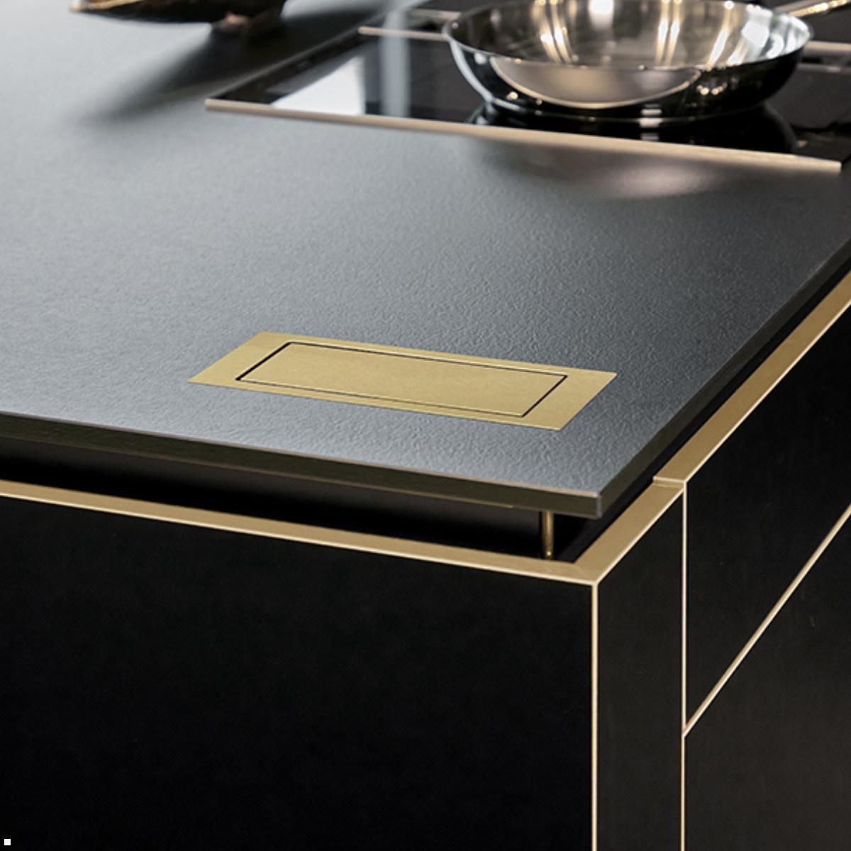 EVOLine BackFlip Cuisine 2x Steckdose mit USB-C Charger, Anwendungsbeispiel