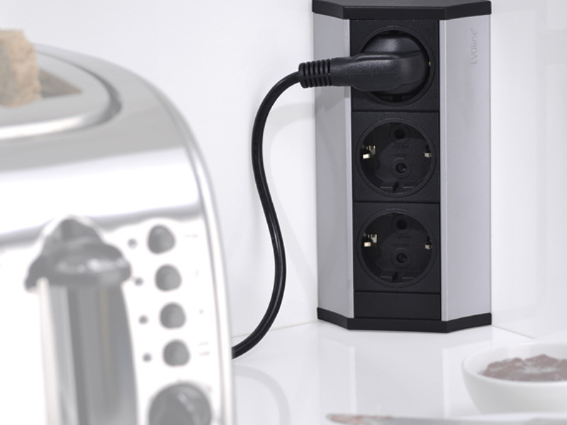 EVOline V-Dock Cuisine 3-fach Steckdosenleiste für Ecken in Küche oder Bad, silber